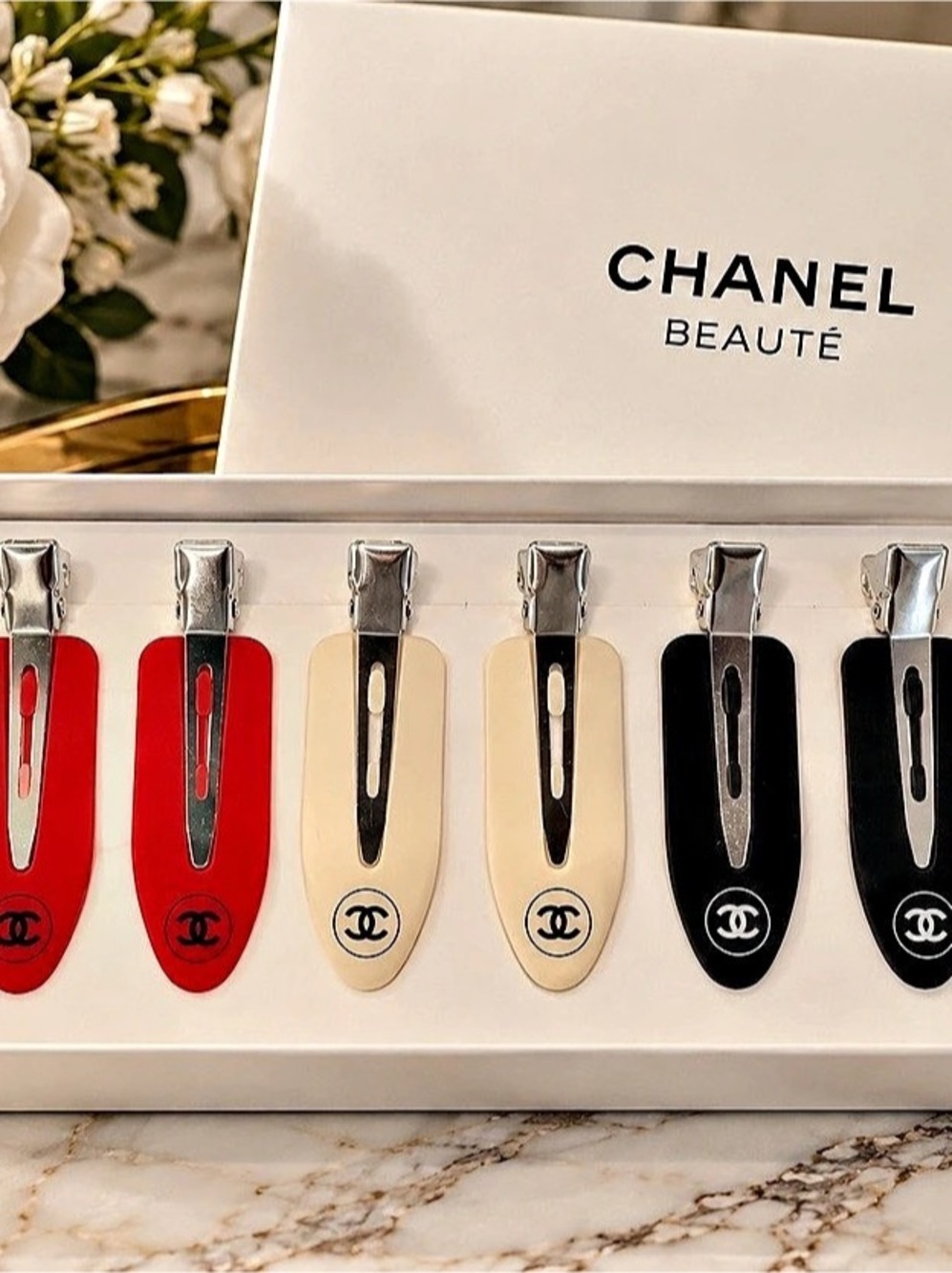 Chanel Beauté Hair Clip Set of 6 Black & Red